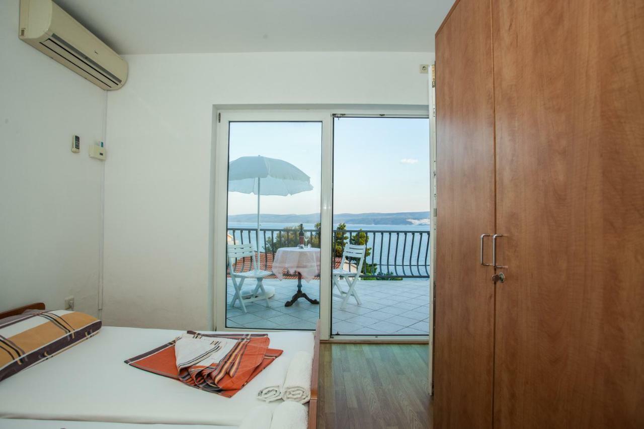 Apartments Pusic โอมิช ภายนอก รูปภาพ