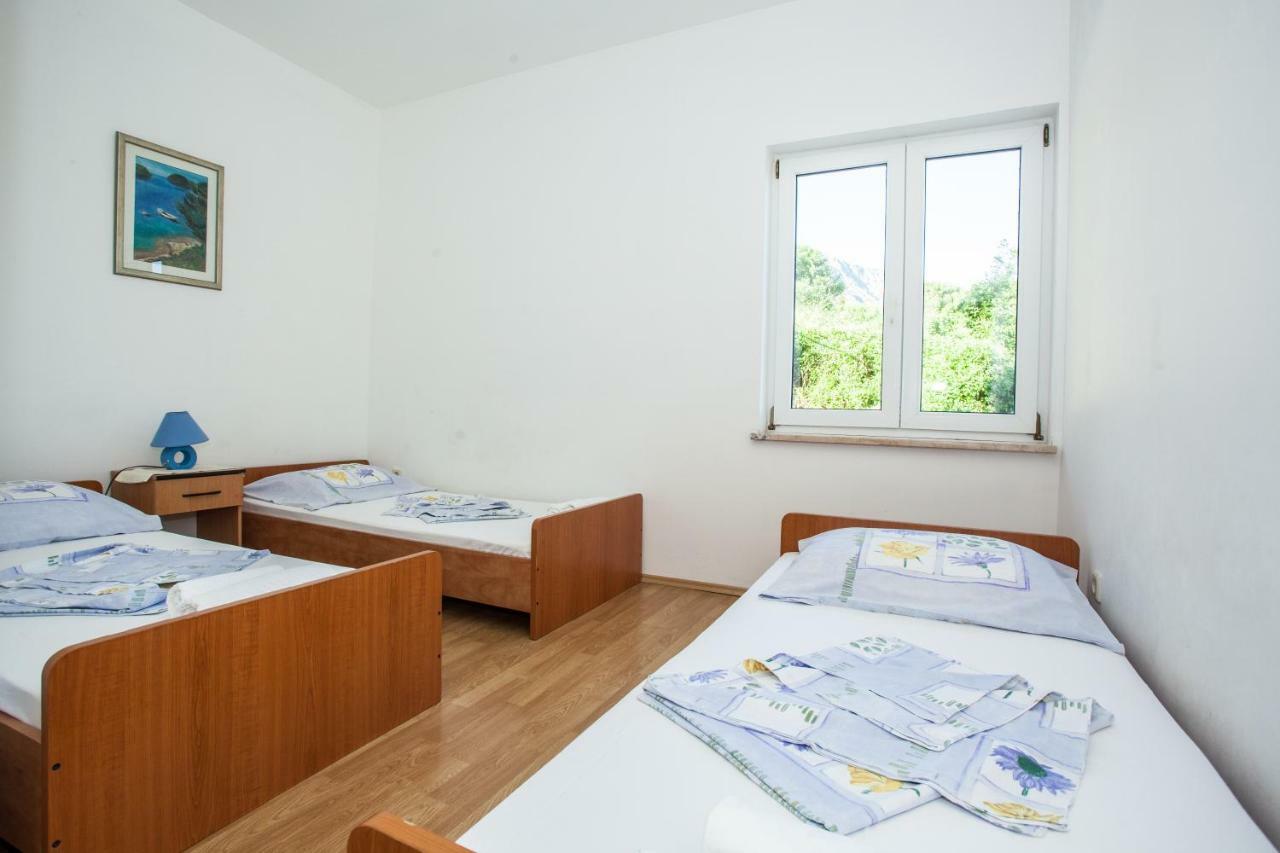 Apartments Pusic โอมิช ภายนอก รูปภาพ