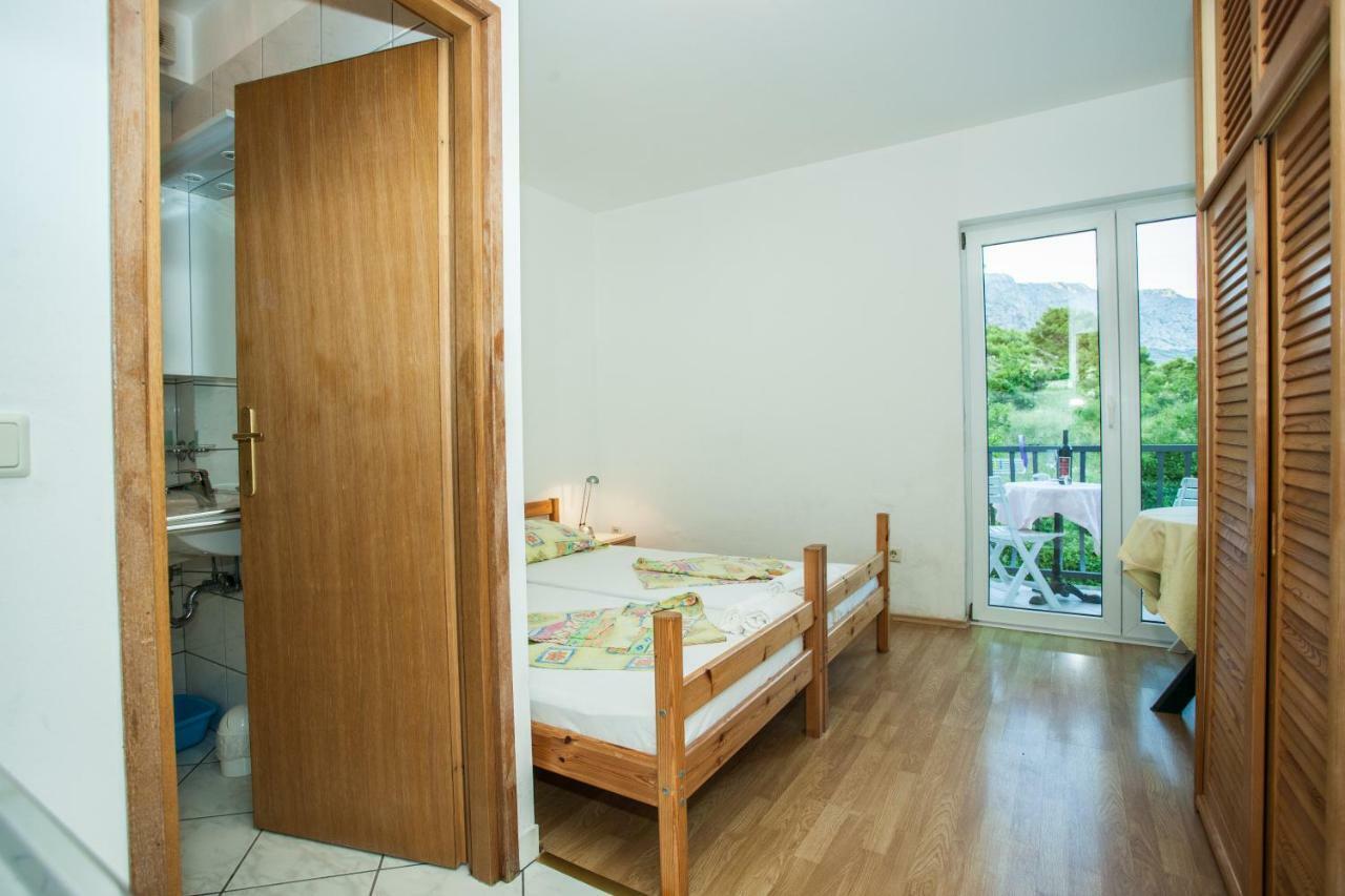 Apartments Pusic โอมิช ภายนอก รูปภาพ